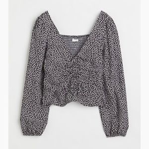 H&M black and whit floral top